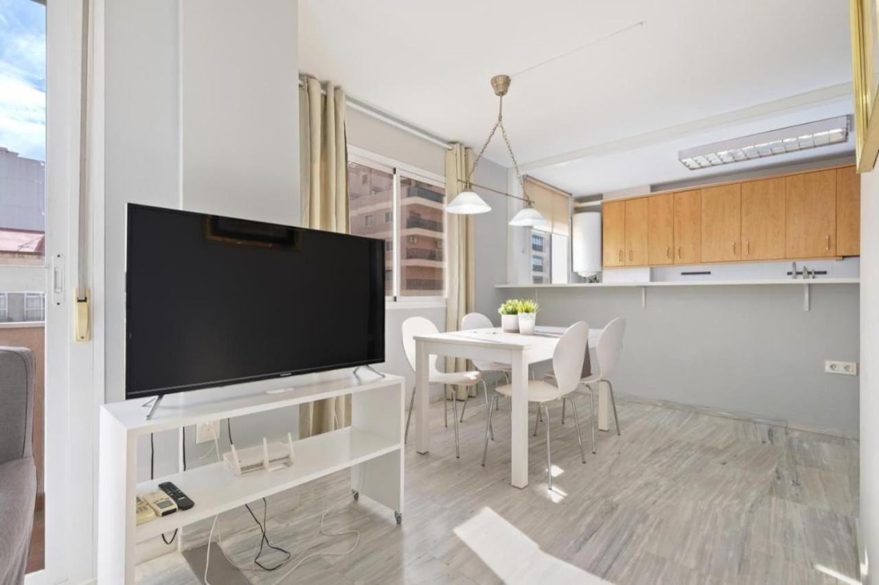 Apartamento En Calle Cuarteles De Dos Habitaciones มาลากา ภายนอก รูปภาพ