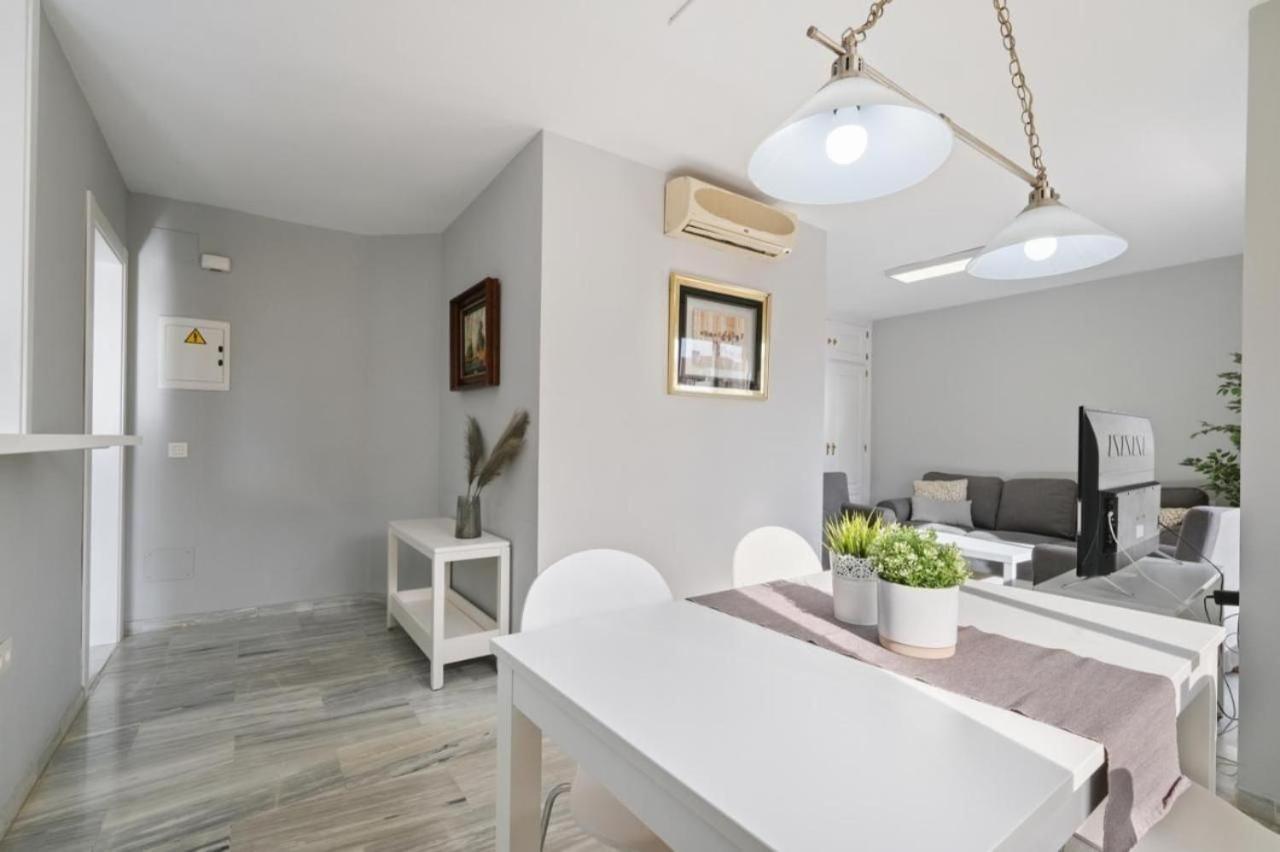 Apartamento En Calle Cuarteles De Dos Habitaciones มาลากา ภายนอก รูปภาพ
