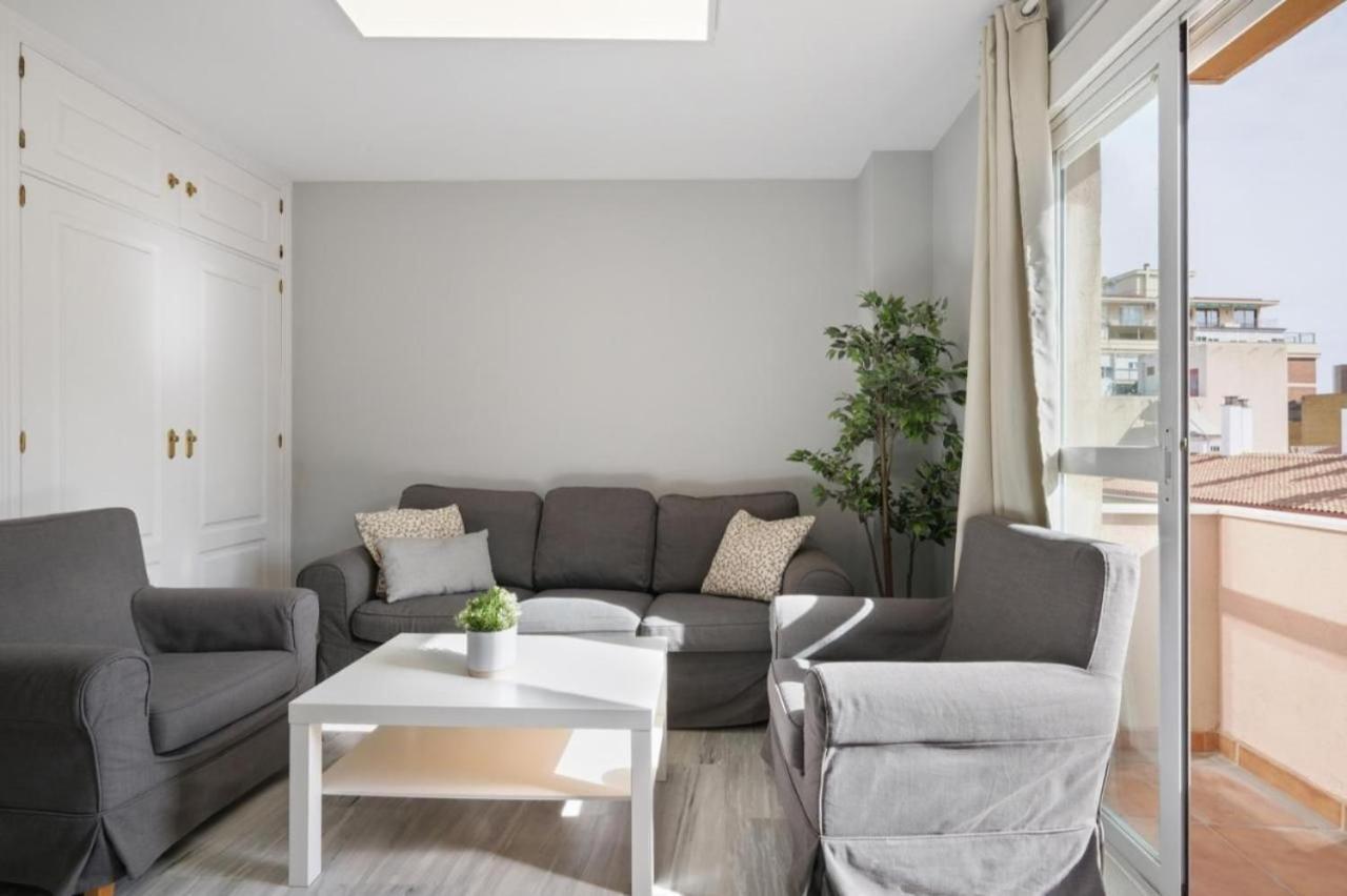 Apartamento En Calle Cuarteles De Dos Habitaciones มาลากา ภายนอก รูปภาพ